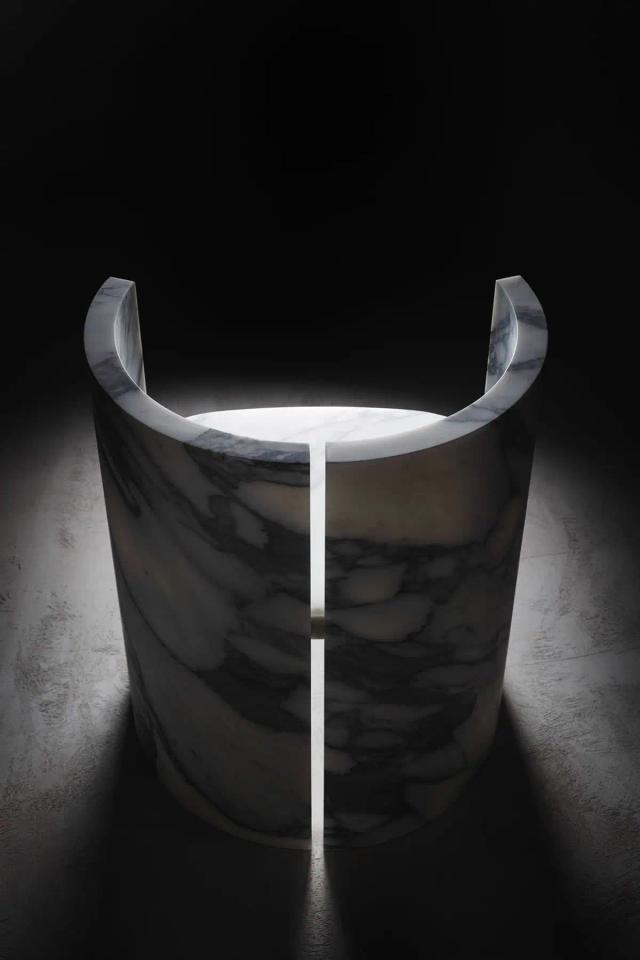 Ghế Sterling — nội thất đá Rochelle Stone