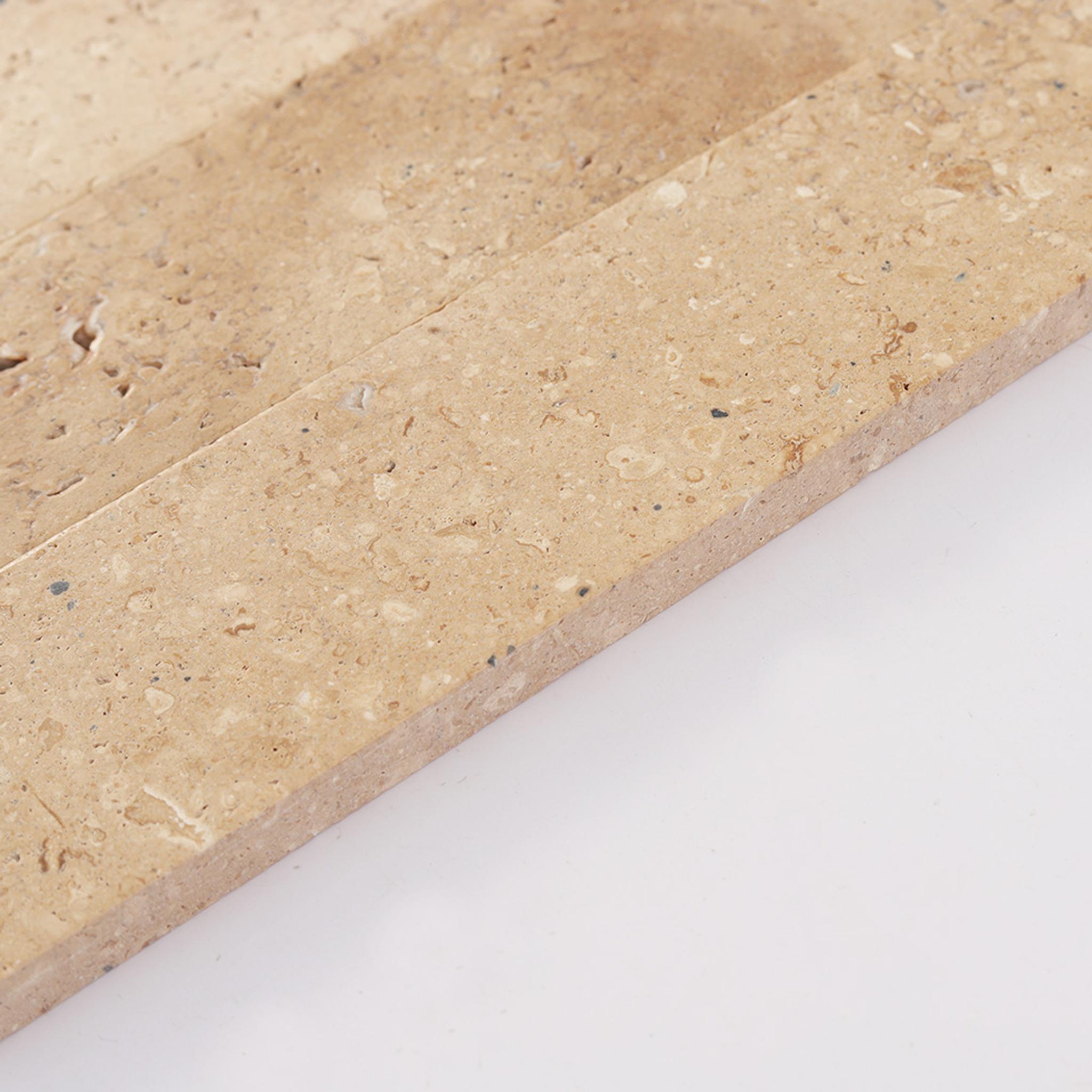 Beige Limestone Subway Tile — mosaic subway (gạch thẻ) bằng đá vôi (limestone) beige ấm
