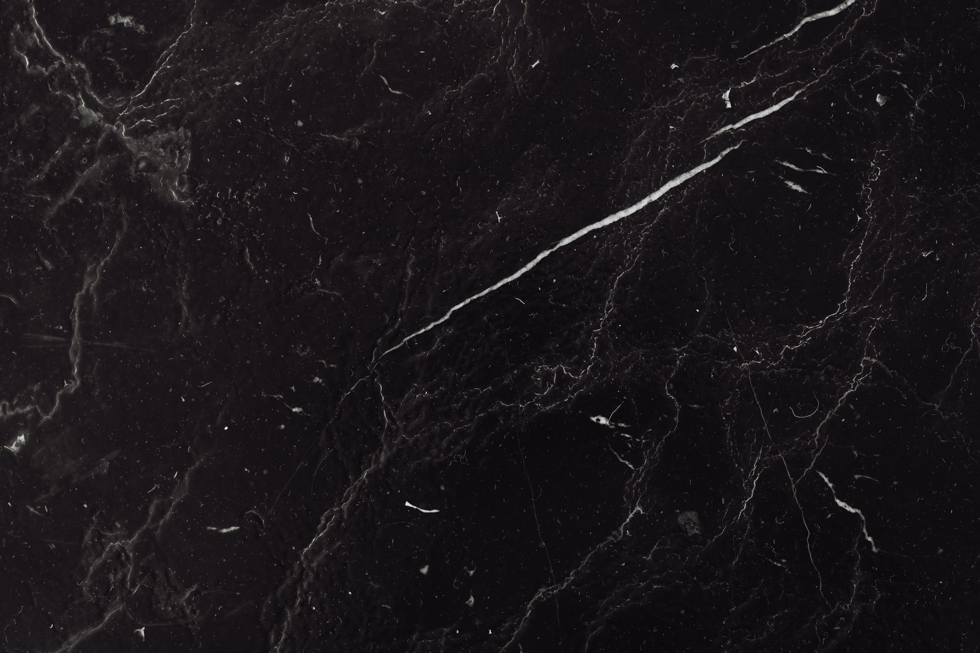 Đá Nero Marquina — đen tuyền vân trắng tương phản kinh điển, nhập khẩu Tây Ban Nha