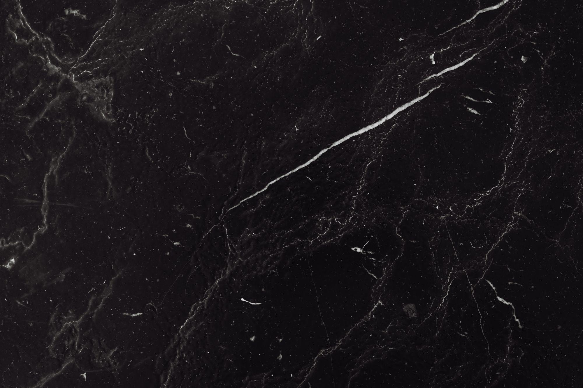 Đá Nero Marquina — đen tuyền vân trắng tương phản kinh điển, nhập khẩu Tây Ban Nha