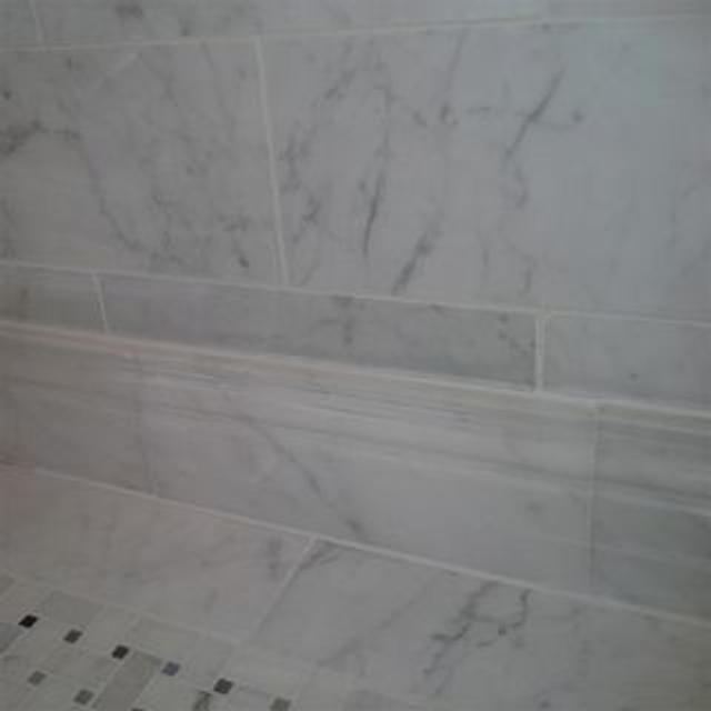Phào chỉ đá Carrara Crown (phào đỉnh) — bề mặt mài mờ (honed), Rochelle Stone