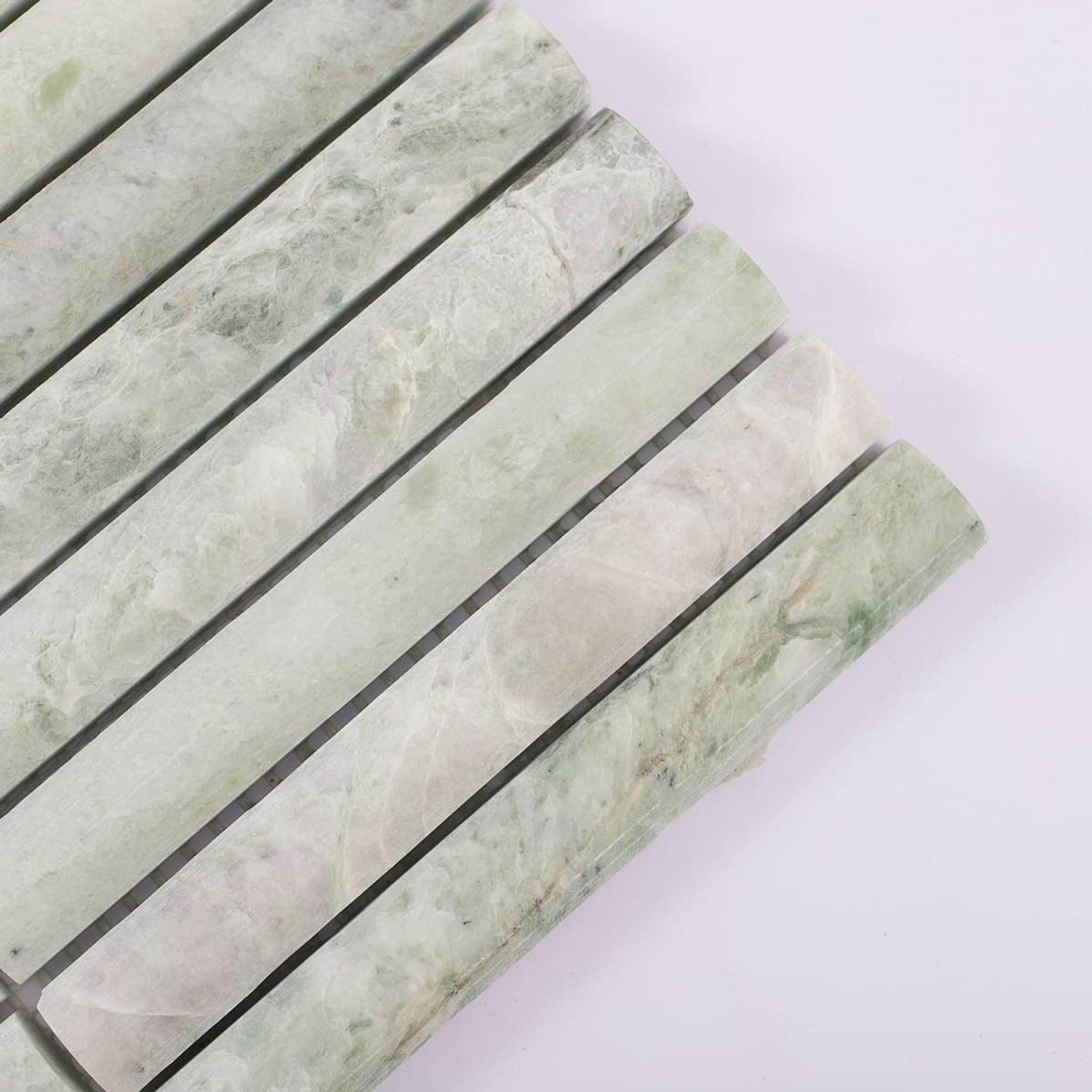 Light Green Fluted Marble Strip Mosaic Tile Backsplash Wall — mosaic rãnh sọc (fluted) bằng đá marble xanh lục
