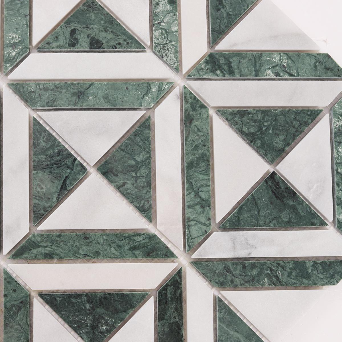 Green and White Triangle Marble Mosaic Tiles — mosaic ghép nghệ thuật bằng đá marble trắng & xanh lục