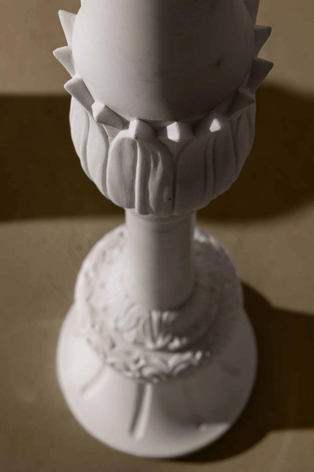 Chân nến đá II — nội thất đá Rochelle Stone