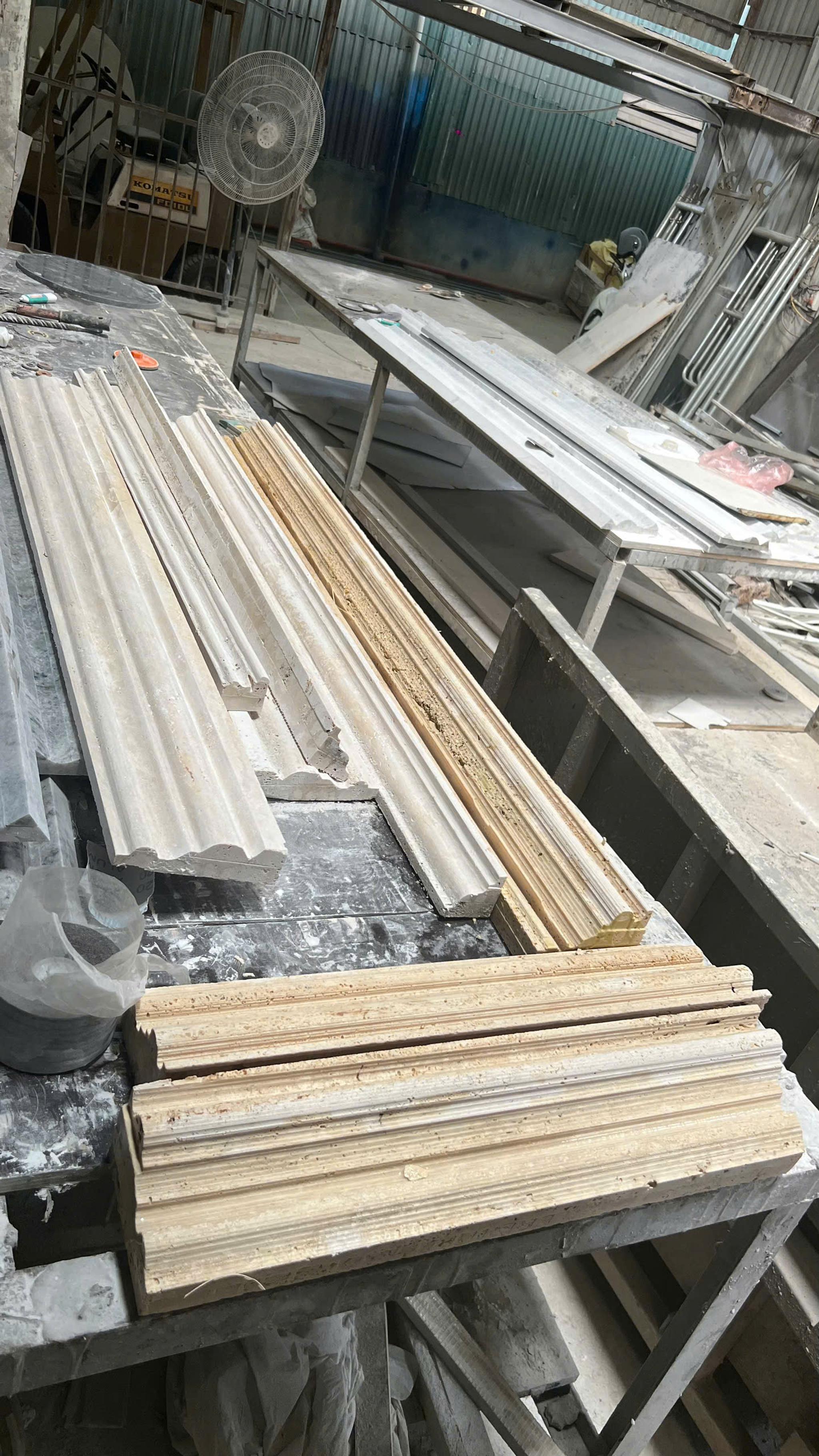Phào chỉ đá — Travertine kem