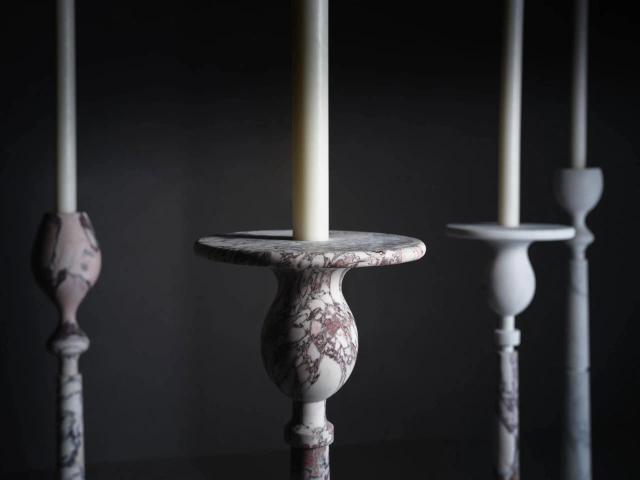 Chân nến Treasure — nội thất đá Rochelle Stone