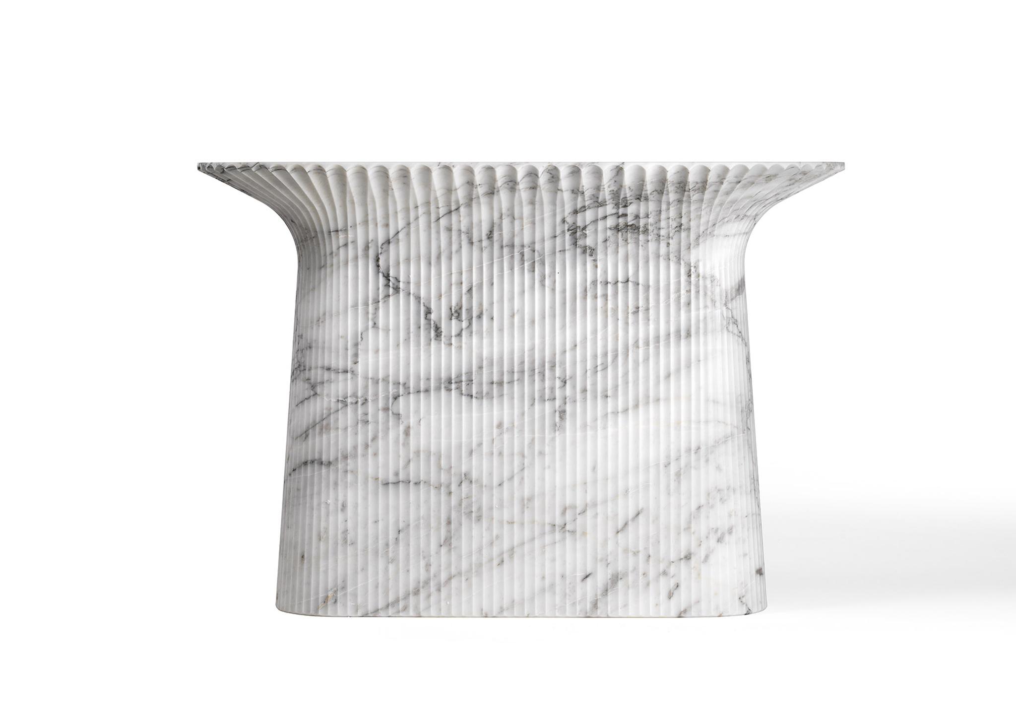 Bàn console đá sọc dọc — nội thất đá Rochelle Couture