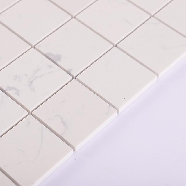 White Engineered Marble Square Mosaic Tile — mosaic vuông bằng đá marble trắng & đỏ