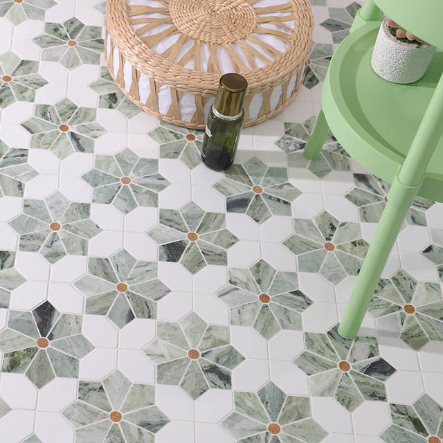Green Gradient Floral Marble Mosaic Tiles with Gold Center — mosaic hoa văn waterjet bằng đá marble trắng & xanh lục