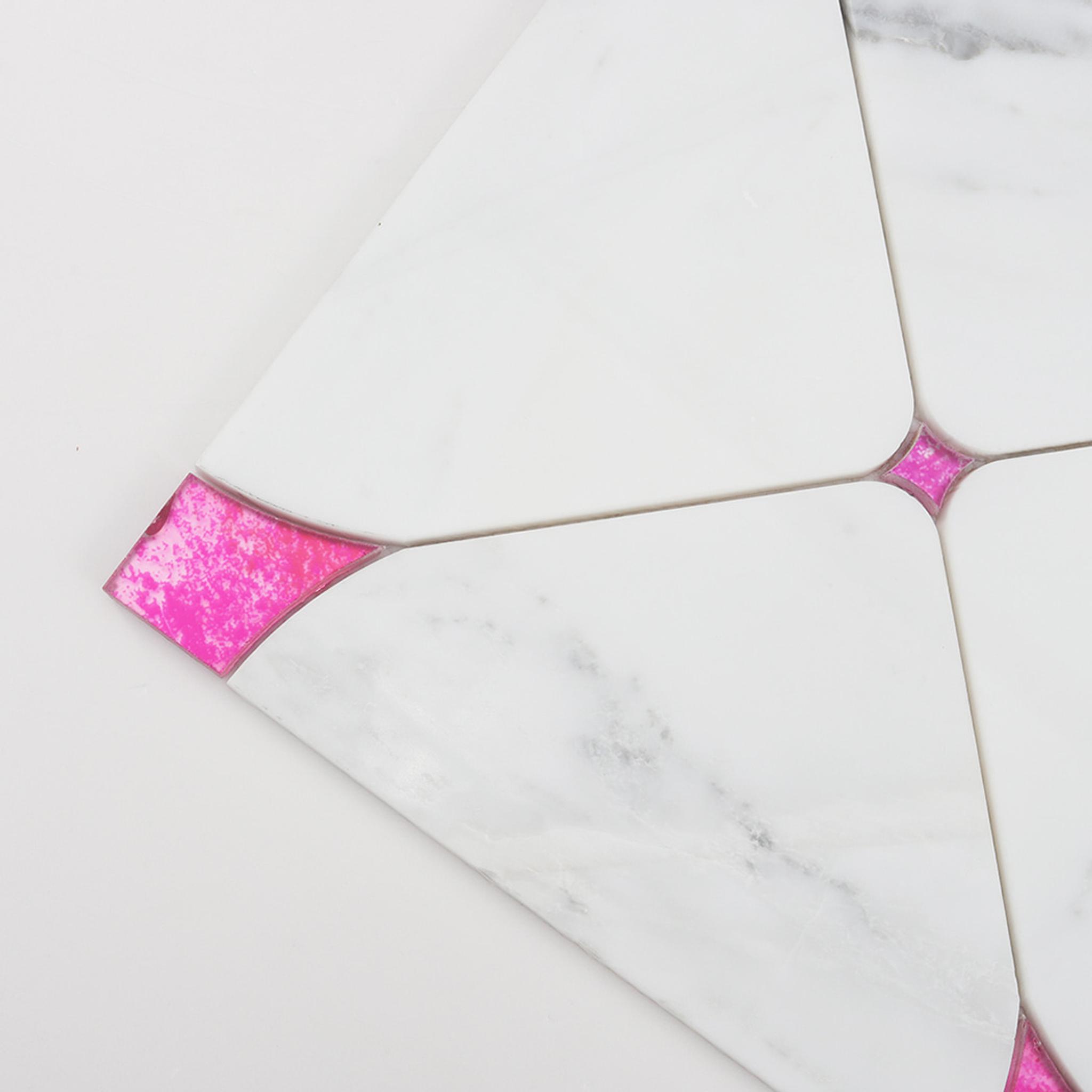 White Square Marble Waterjet Mosaic Tile with Pink Glass — mosaic hoa văn waterjet bằng đá marble trắng & hồng