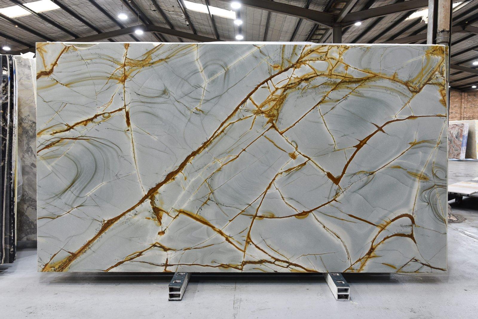 Đá Quartzite (thạch anh tự nhiên) — ảnh tấm lớn (slab)