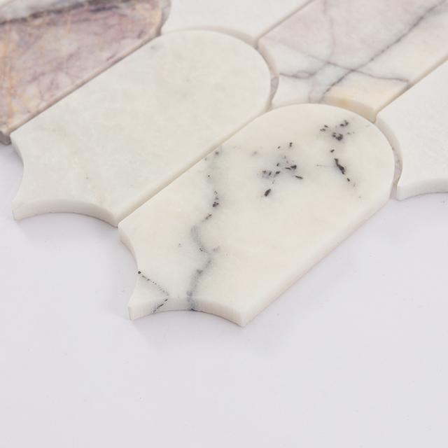 Elongated Scale Marble Mosaic Tile with Gray Veins — mosaic ghép nghệ thuật bằng đá marble xám