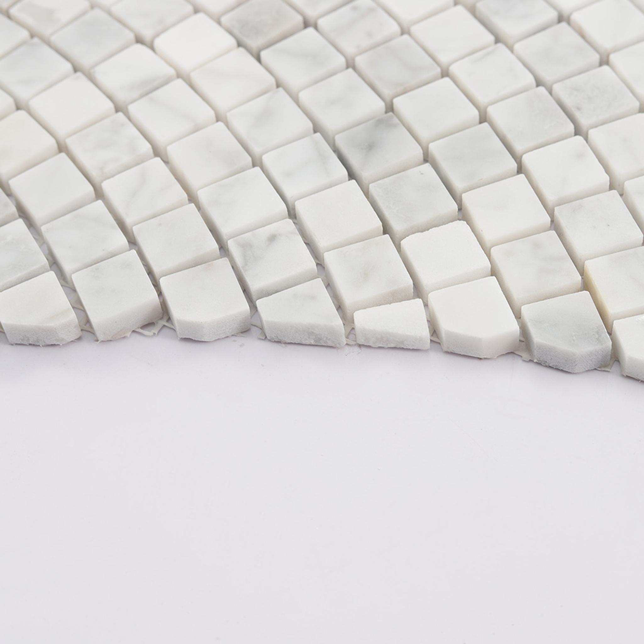 White Fan Shaped Marble Tile Hand Cut  Wall and Floor Mosaic — mosaic nan quạt bằng đá marble trắng