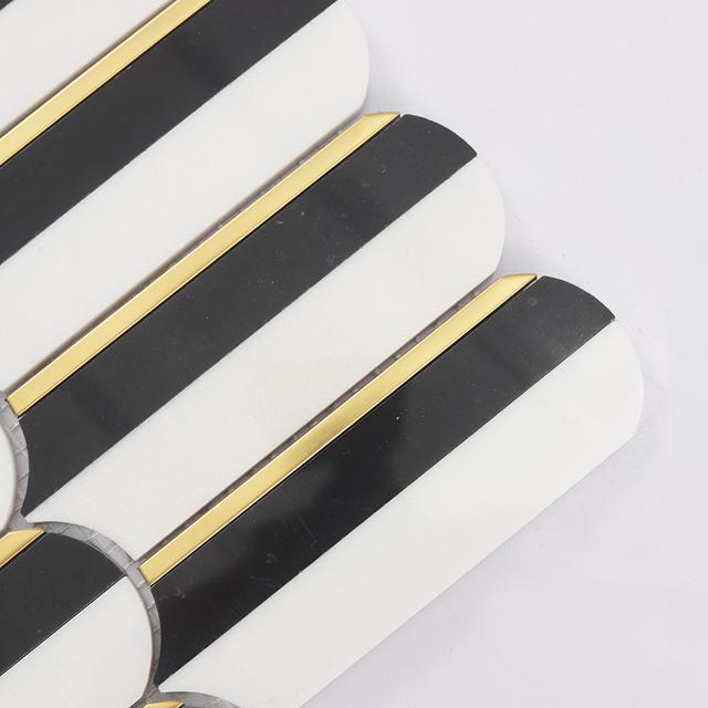 Black and White Arch Marble Mosaic Bathroom Wall Tile with Gold Line — mosaic ghép nghệ thuật bằng đá marble đen & trắng