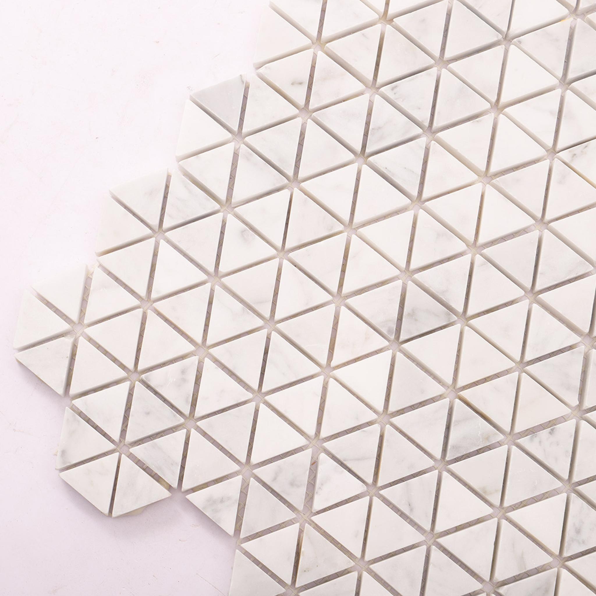 Carrara White Marble Geometric Triangle Mosaic Tiles — mosaic ghép nghệ thuật bằng đá marble trắng & trắng Carrara