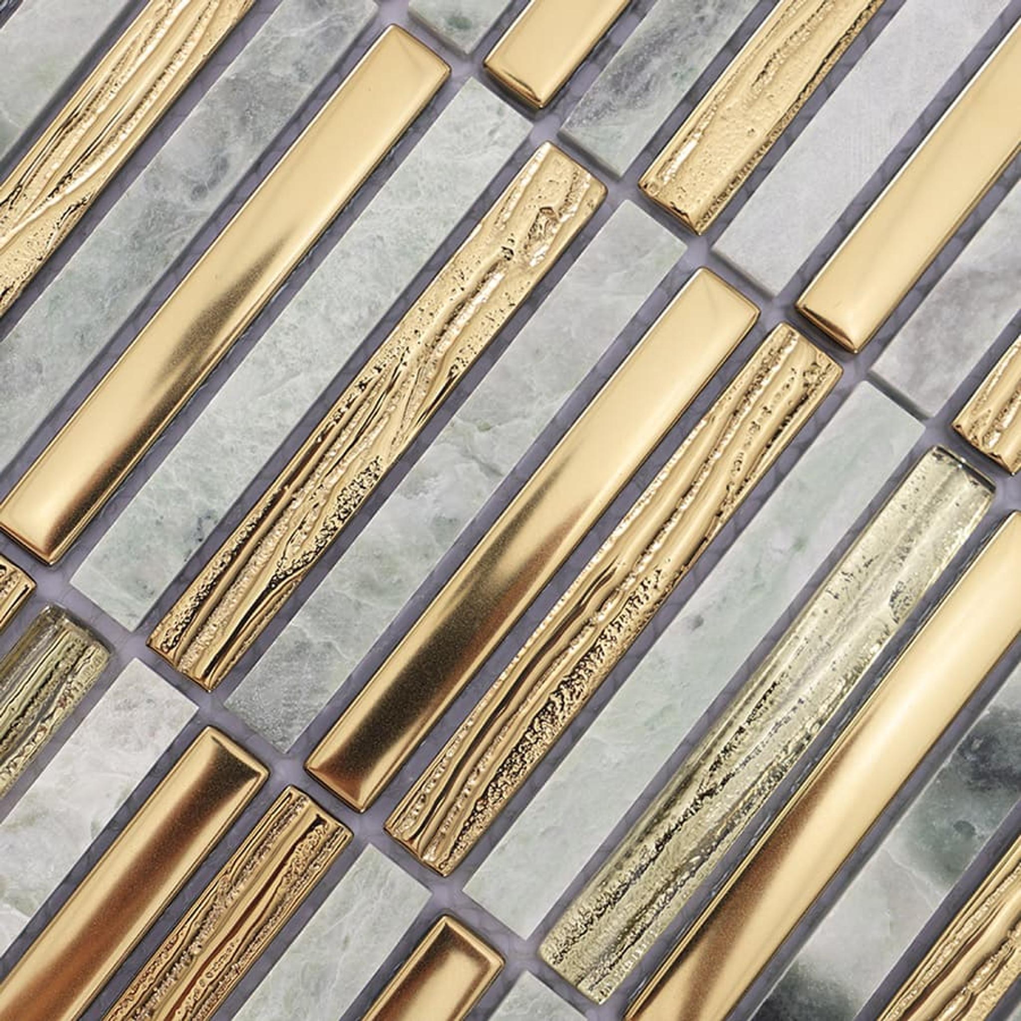 Gold Glass and Green Marble Mosaic Strip Tile — mosaic thanh dài (linear) bằng đá marble xanh lục & vàng