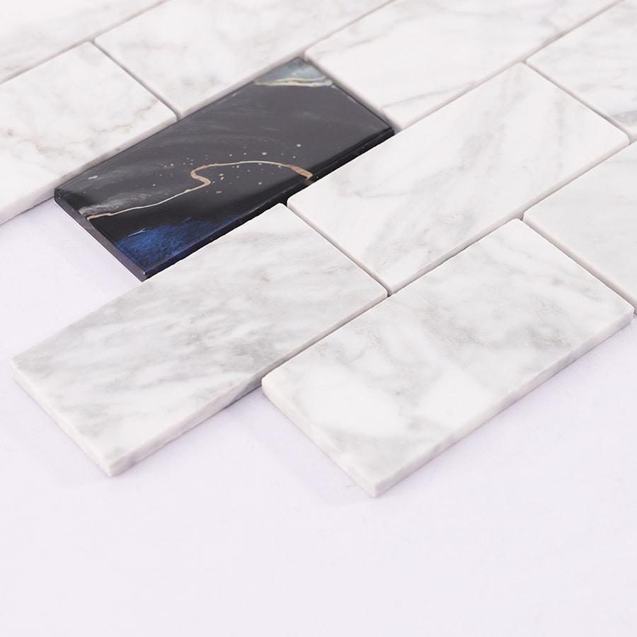 White Marble and Black Glass Mosaic Subway Tile — mosaic subway (gạch thẻ) bằng đá marble đen & trắng