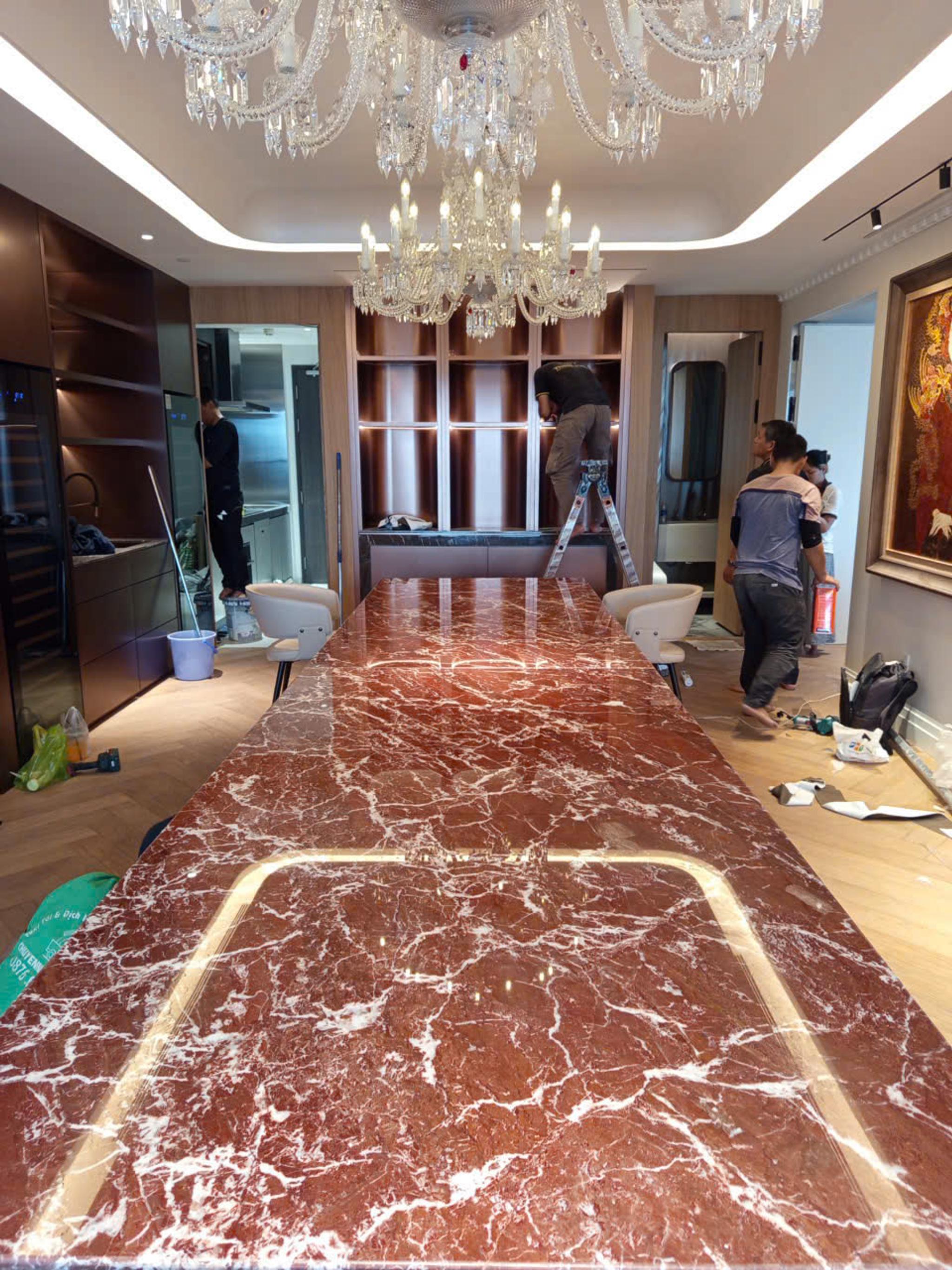 Đảo bếp / quầy bar đá — Marble đỏ Rosso Levanto