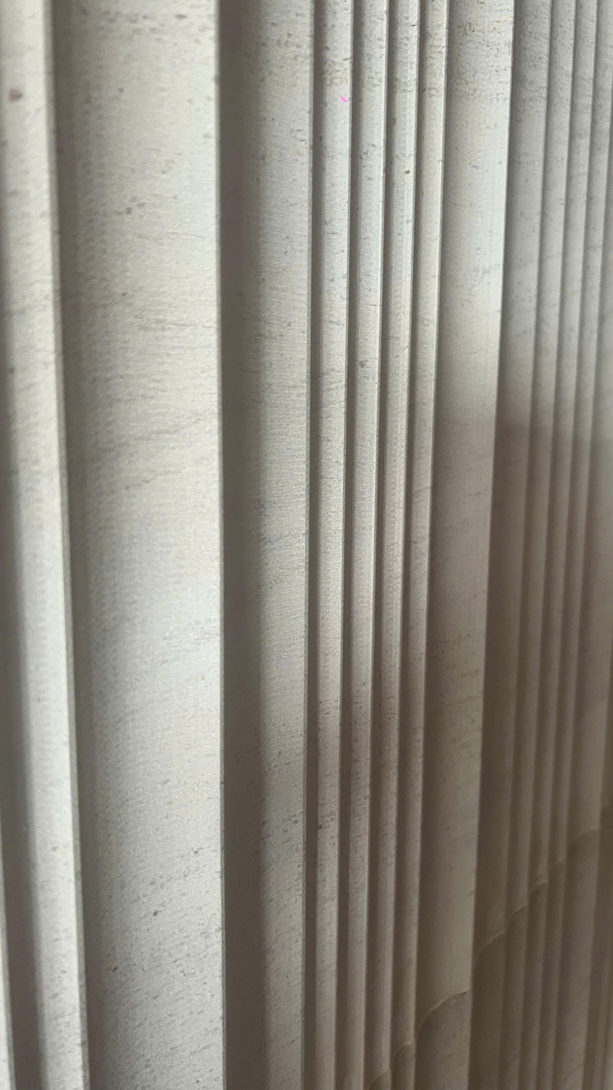 Ốp tường tạo sọc (fluted) — Travertine kem