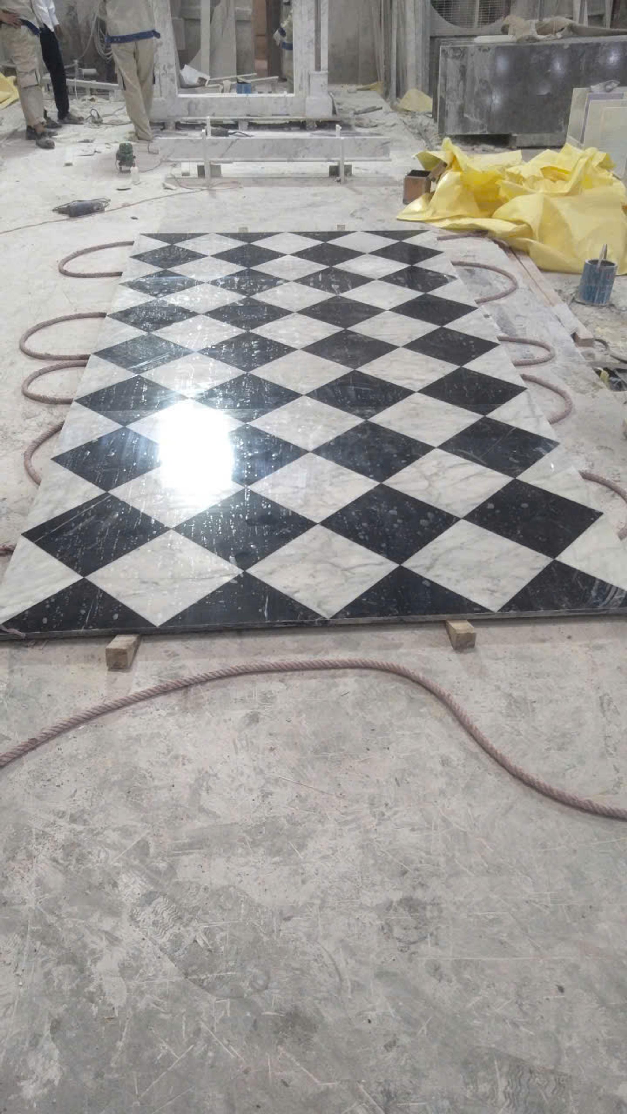 Lát sàn marble (caro) — Marble đen + trắng Carrara