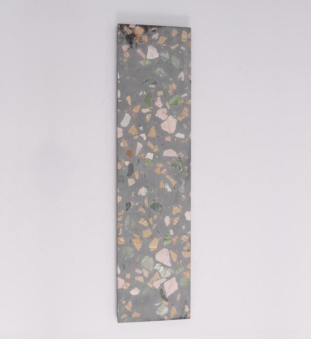 3D Black Terrazzo Fluted Tile with Colorful Stone Fragments — mosaic rãnh sọc (fluted) bằng đá terrazzo đen