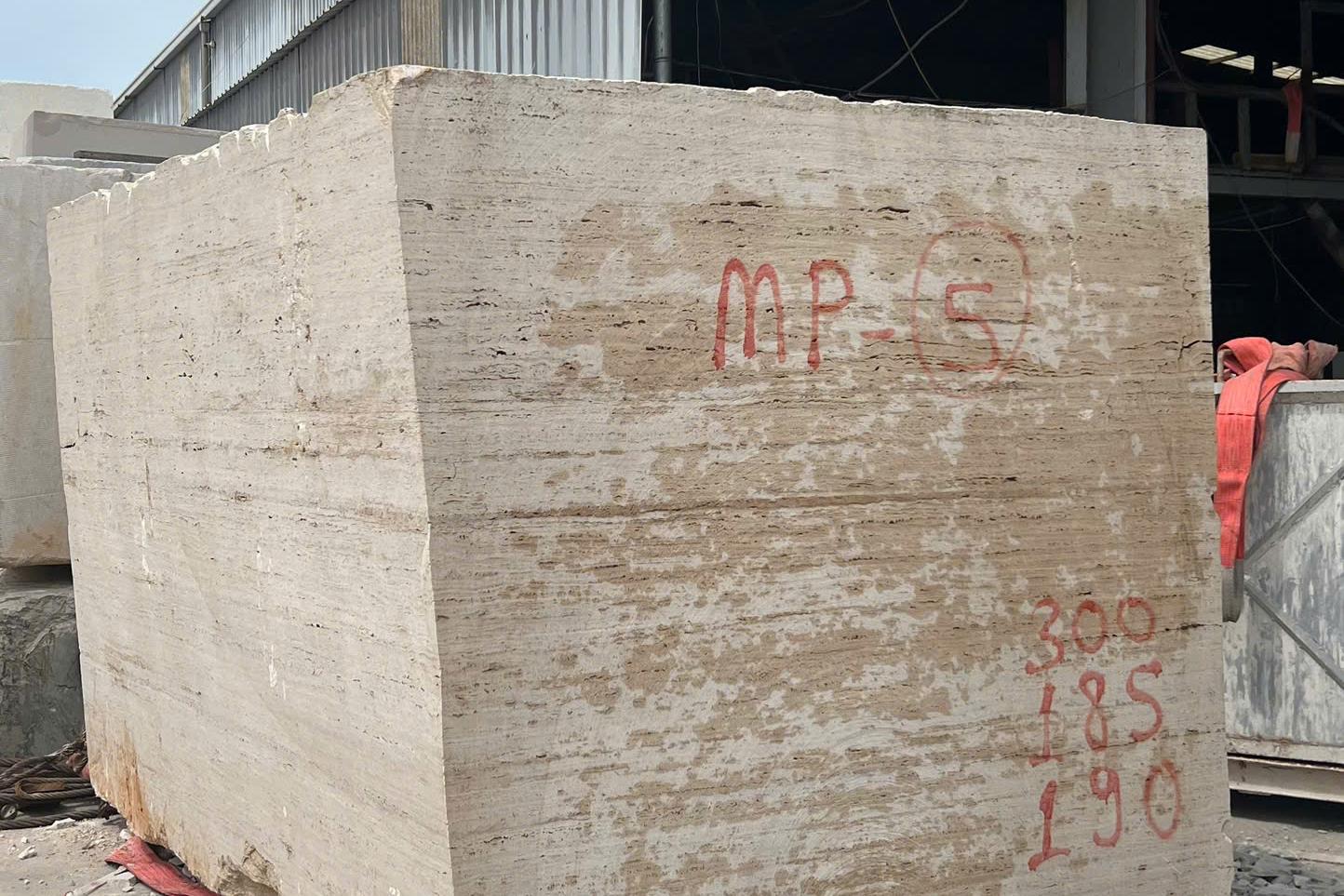 Đá khối nguyên liệu — Travertine