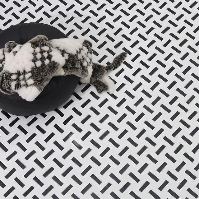 Black and White Faux Marble Mosaic Tiles — mosaic ghép nghệ thuật bằng đá marble đen & trắng