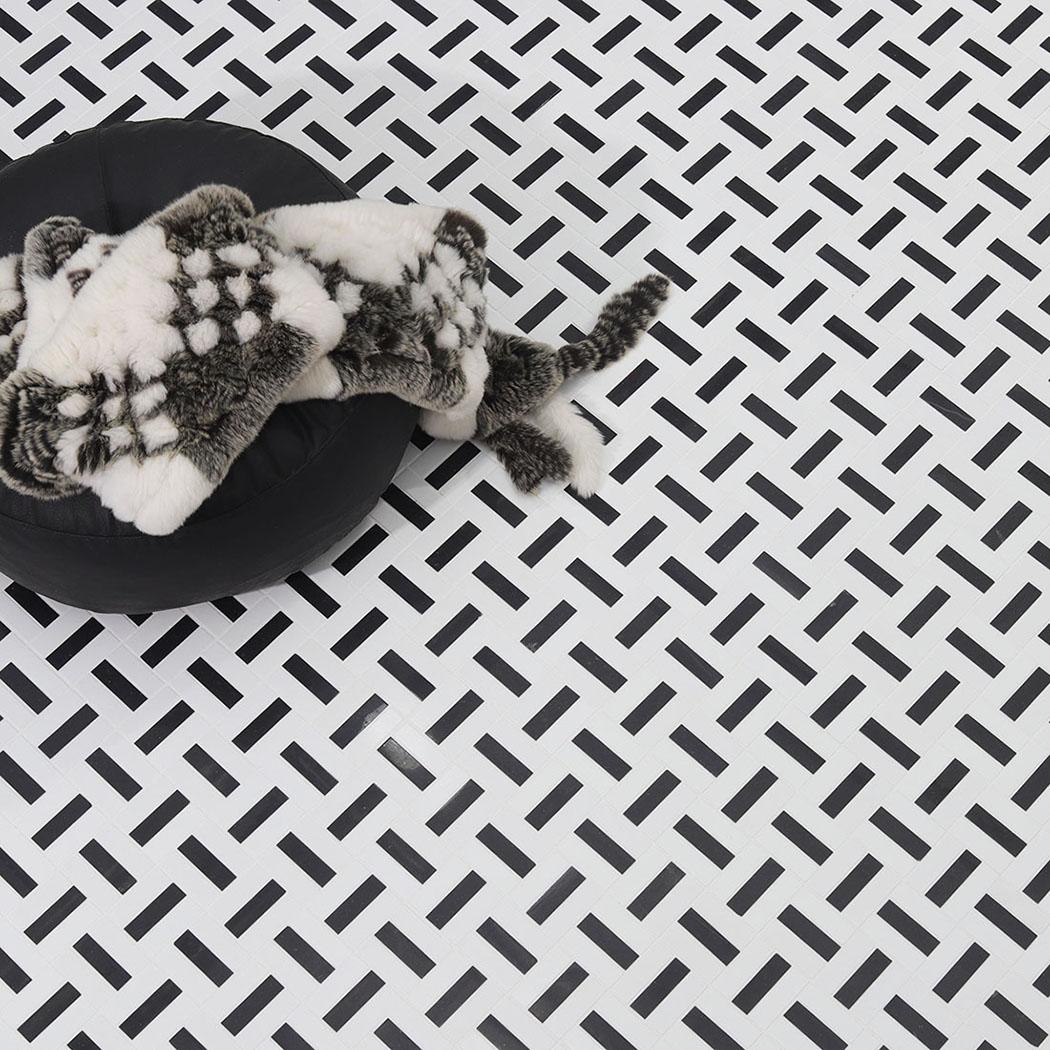 Black and White Faux Marble Mosaic Tiles — mosaic ghép nghệ thuật bằng đá marble đen & trắng
