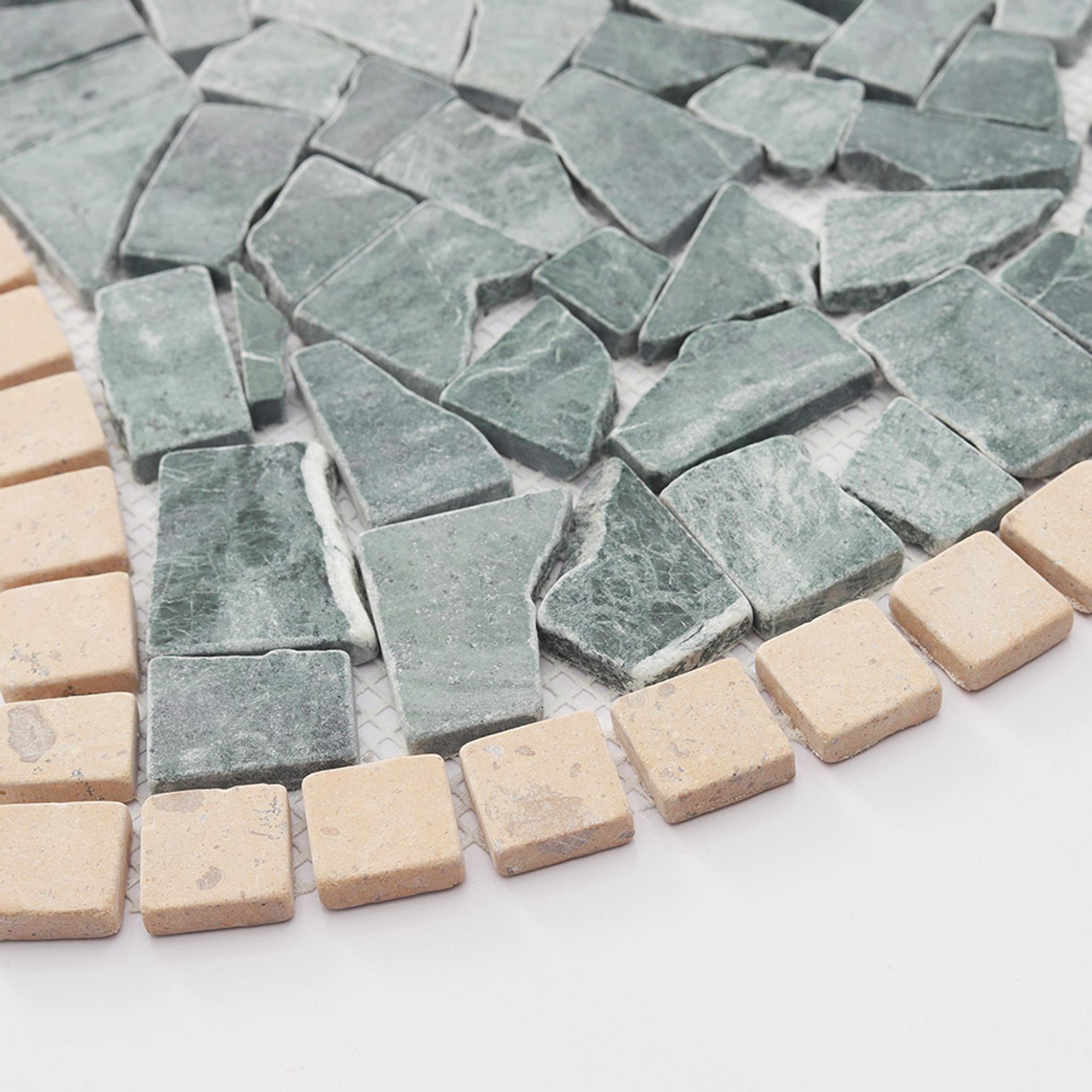Irregular Green Marble Pebble Mosaic with Beige Square Border Tiles — mosaic vuông bằng đá marble xanh lục & beige