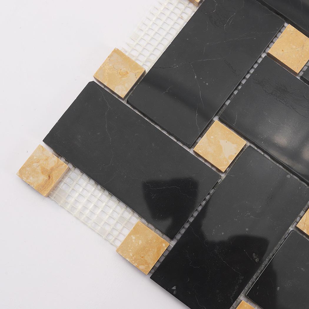 Black Basketweave Marble Mosaic Tile with Gold Dot Accents — mosaic đan rổ (basketweave) bằng đá marble đen & vàng