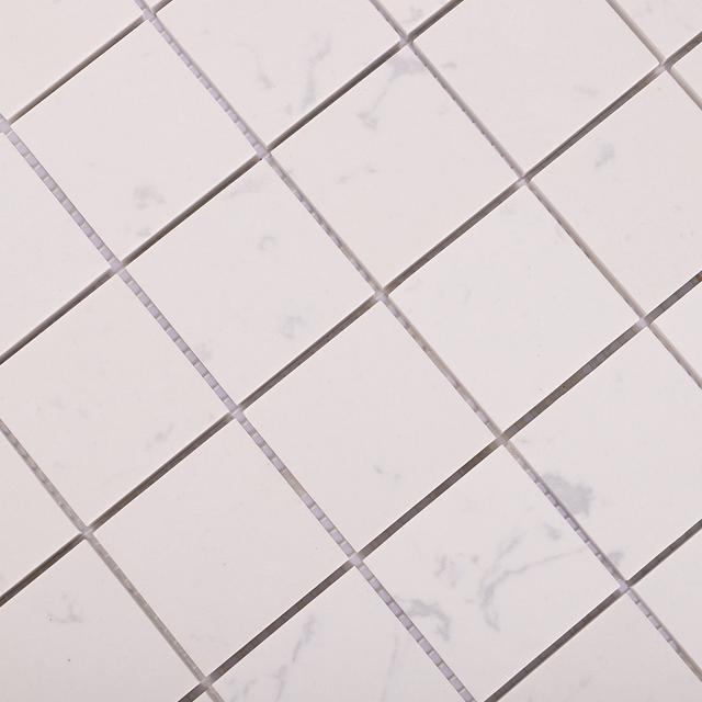White Engineered Marble Square Mosaic Tile — mosaic vuông bằng đá marble trắng & đỏ