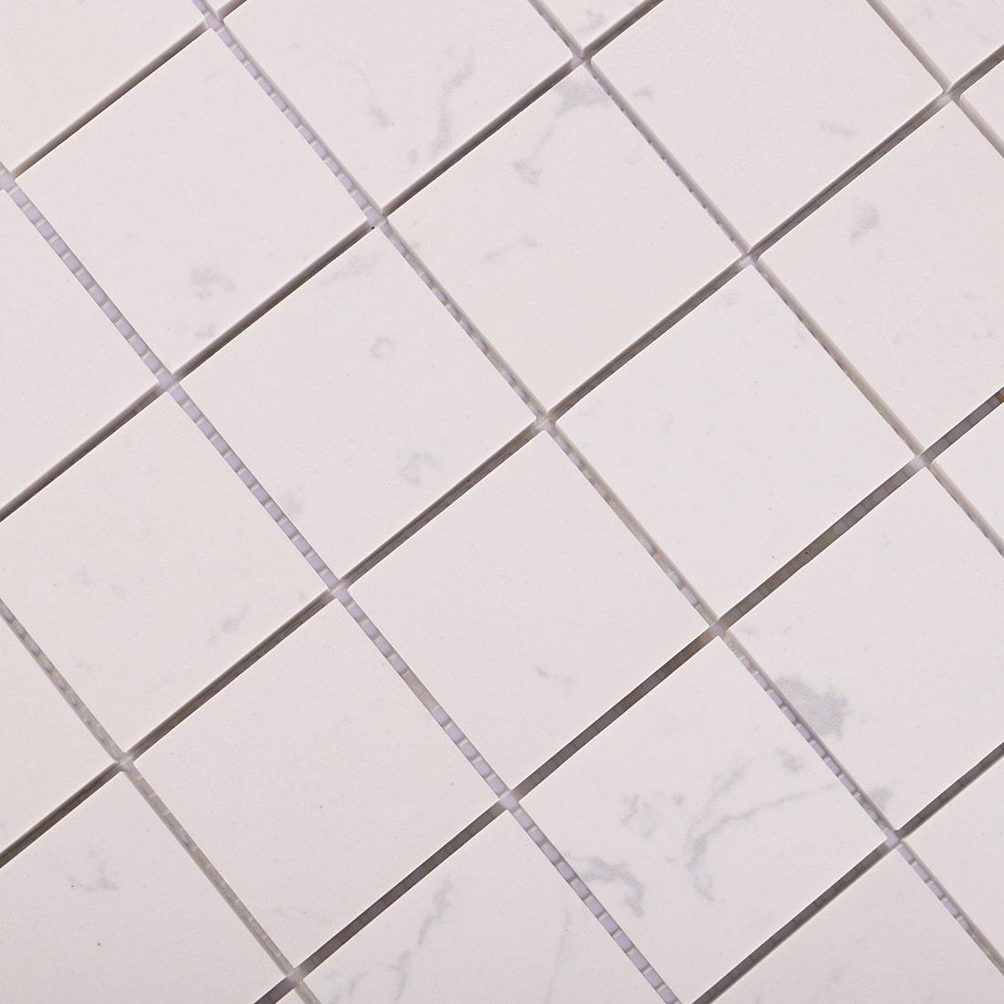 White Engineered Marble Square Mosaic Tile — mosaic vuông bằng đá marble trắng & đỏ