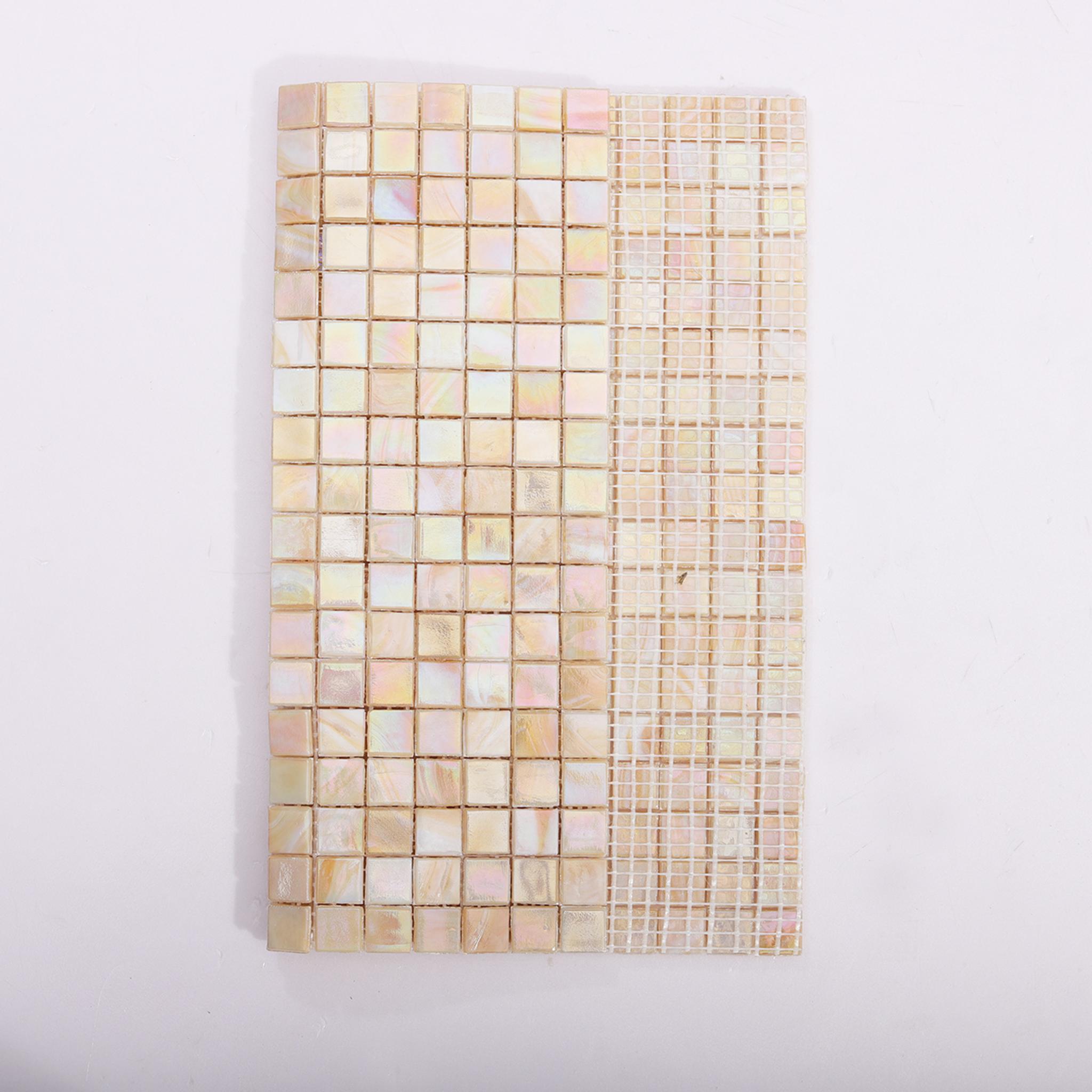 Iridescent Light Beige Gold Water Glass Mosaic Tile 15X15 — mosaic vuông bằng thủy tinh beige & vàng