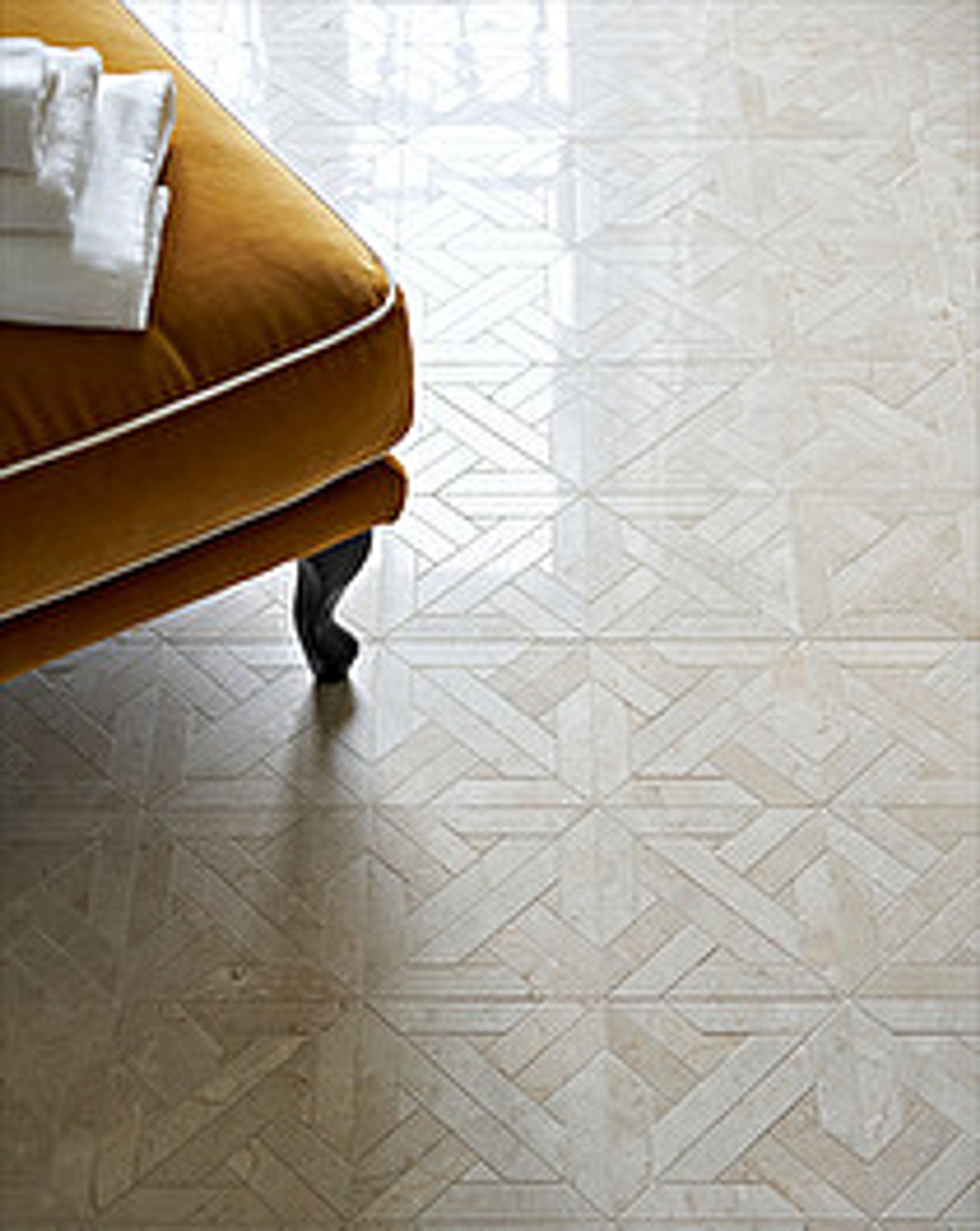 Sàn họa tiết marble Elite 10 — Marquina đen và Crema Marfil kem, Rochelle Couture