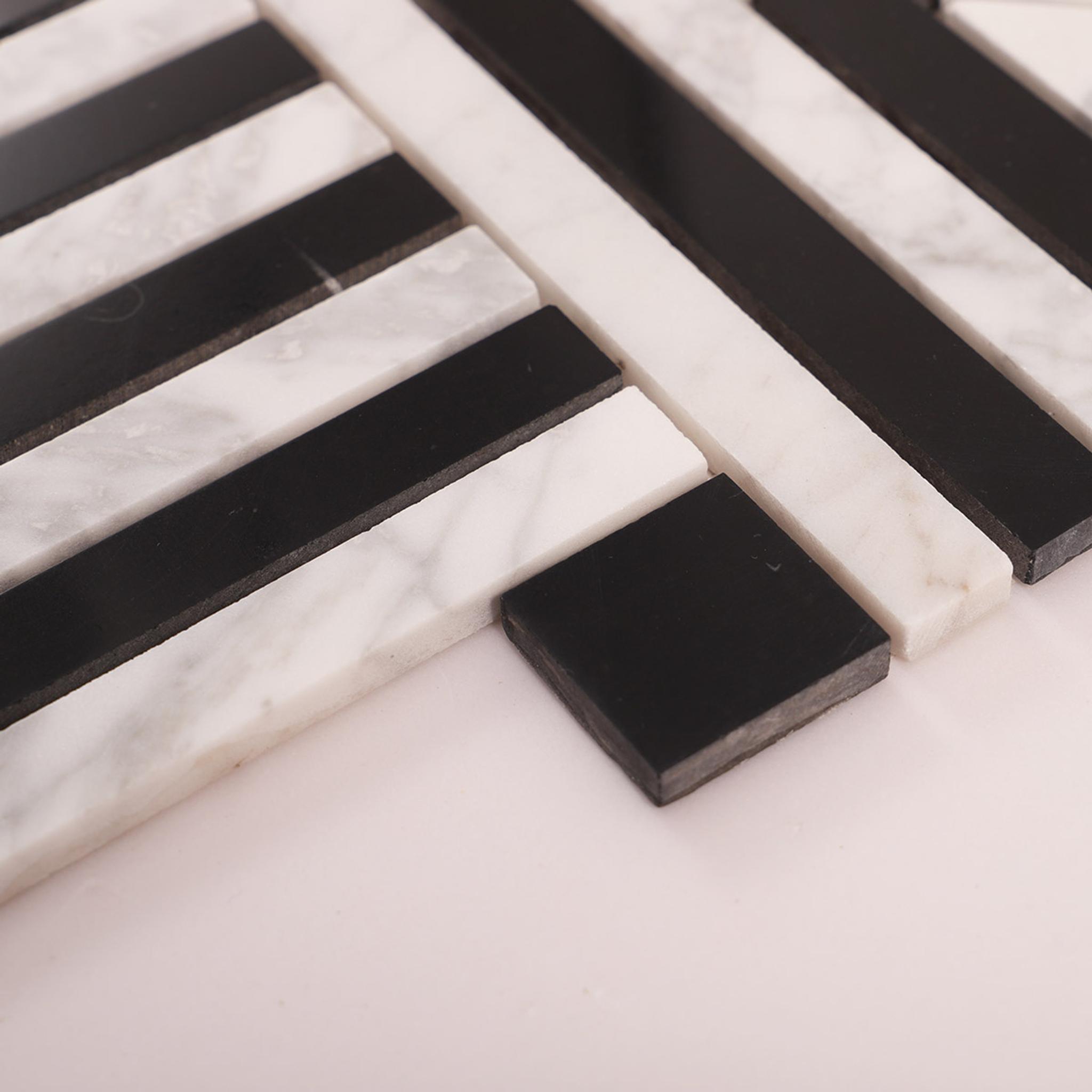 Carrara White and Black Geometric Marble Mosaic Tiles — mosaic ghép nghệ thuật bằng đá marble đen & trắng