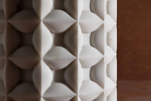 Lavabo đá nguyên khối tròn III — nội thất đá Rochelle Stone