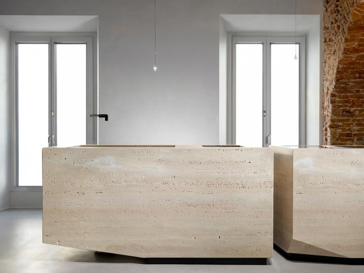 Đảo bếp travertine — Travertine kem
