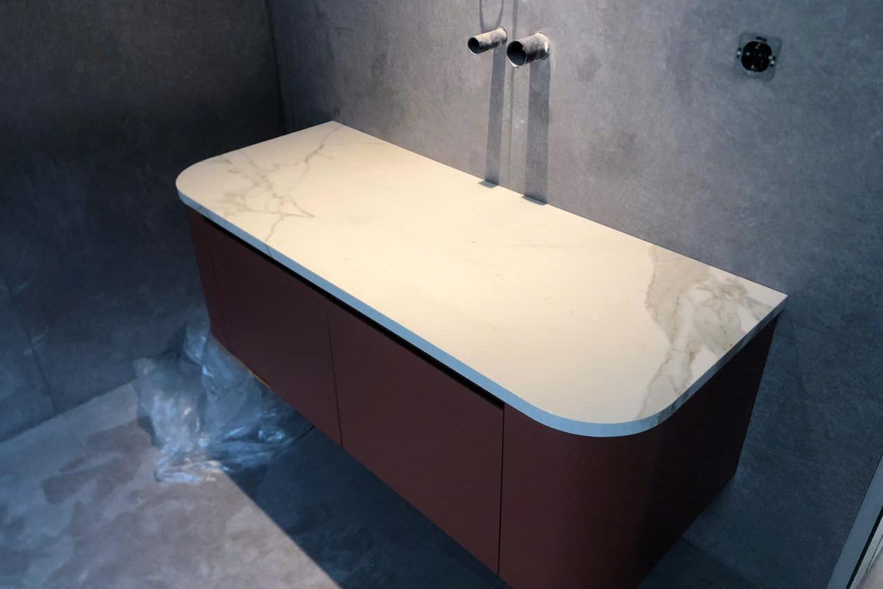 Mặt lavabo (phòng tắm) — Marble trắng vân vàng (Calacatta)