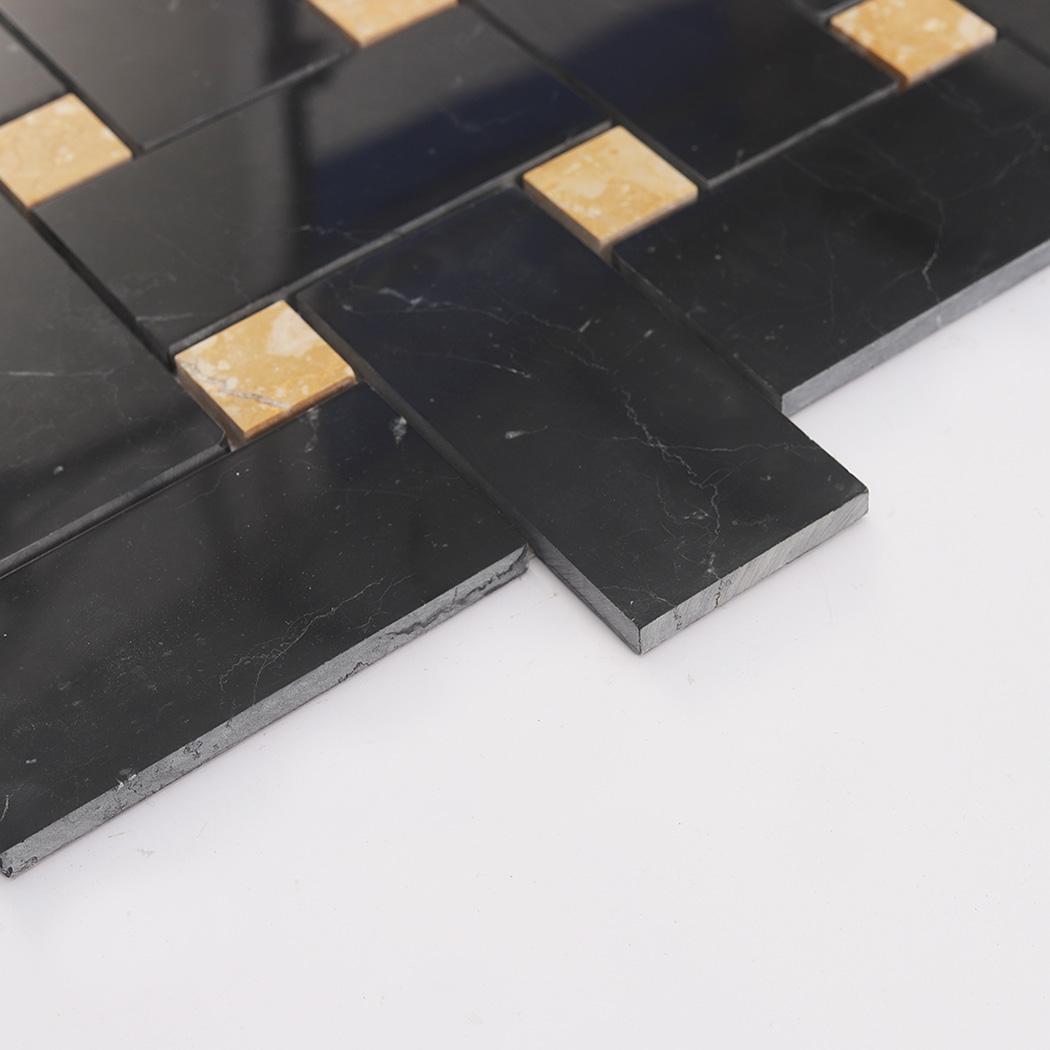Black Basketweave Marble Mosaic Tile with Gold Dot Accents — mosaic đan rổ (basketweave) bằng đá marble đen & vàng
