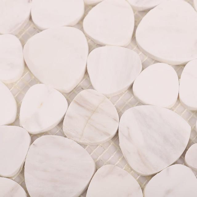 White Sliced Flat Pebble Marble Mosaic Tiles — mosaic ghép nghệ thuật bằng đá marble trắng