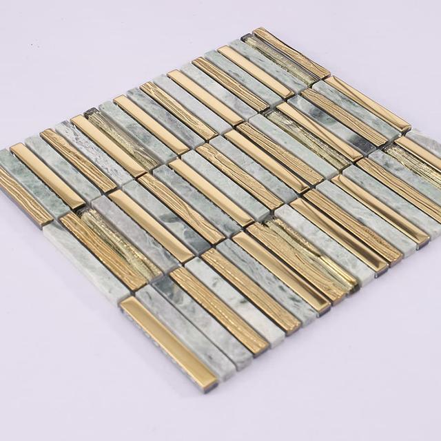 Gold Glass and Green Marble Mosaic Strip Tile — mosaic thanh dài (linear) bằng đá marble xanh lục & vàng
