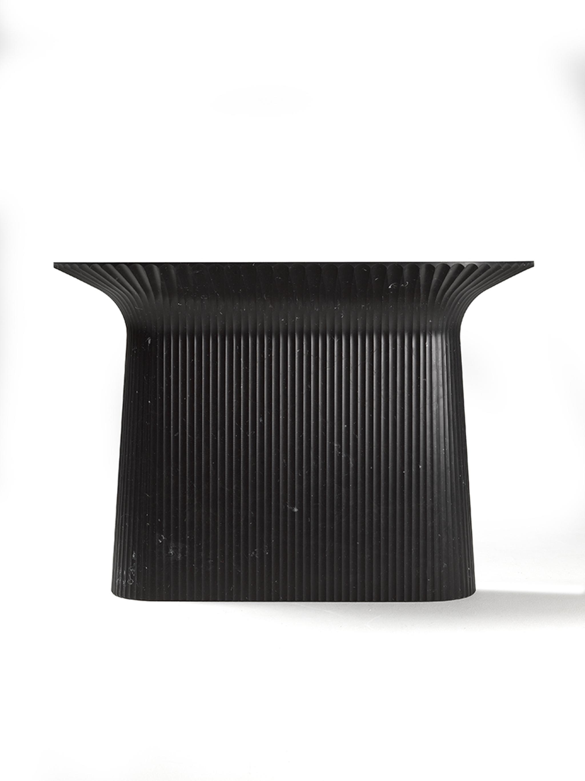 Bàn console đá sọc dọc — nội thất đá Rochelle Couture