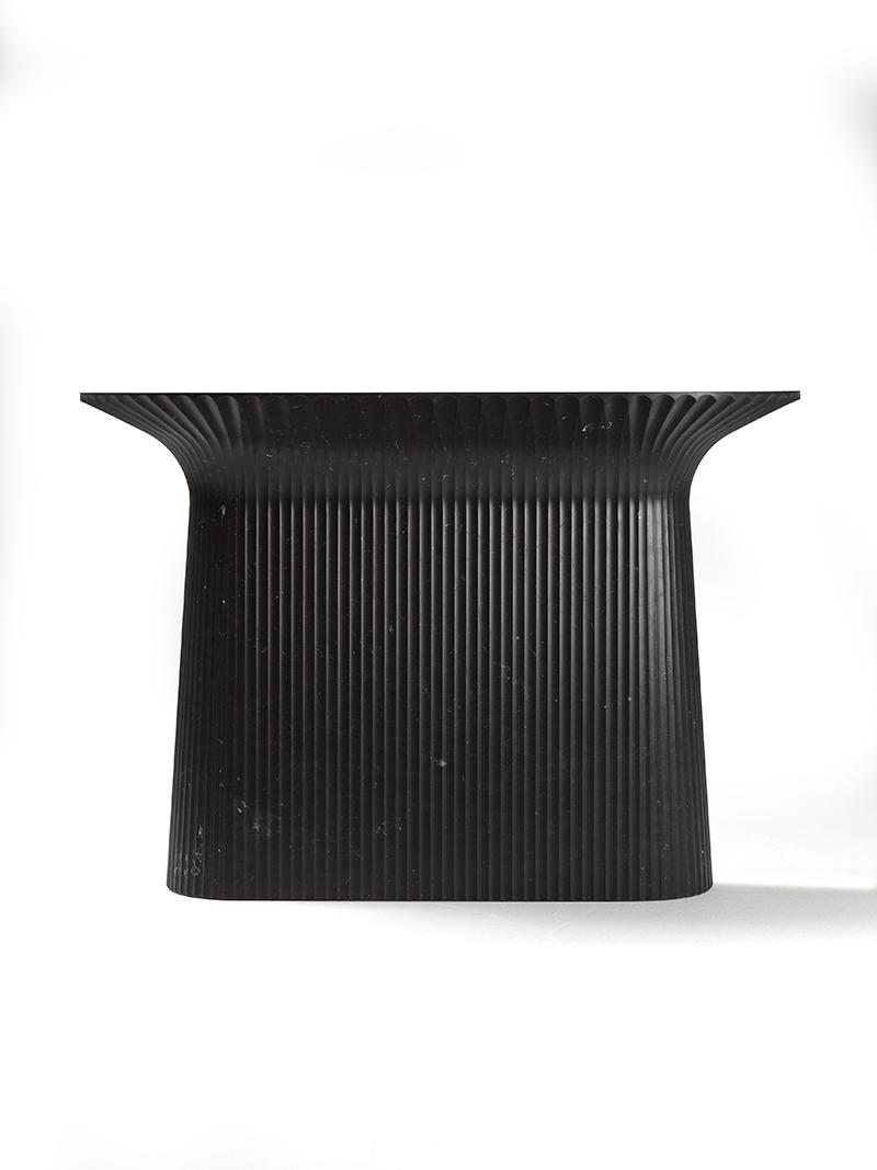 Bàn console đá sọc dọc — nội thất đá Rochelle Couture