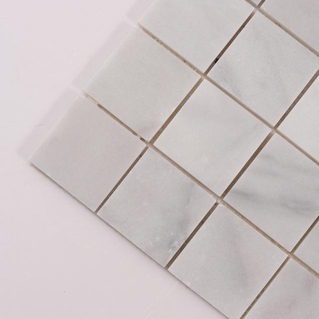 Carrara Venato Square Marble Mosaic Tiles — mosaic vuông bằng đá marble trắng Carrara