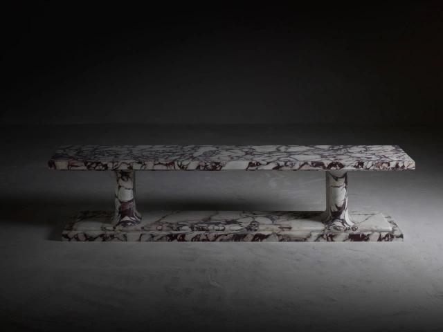 Ghế băng Shadow — nội thất đá Rochelle Stone
