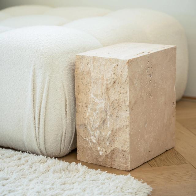 Bàn phụ Block — nội thất đá Rochelle