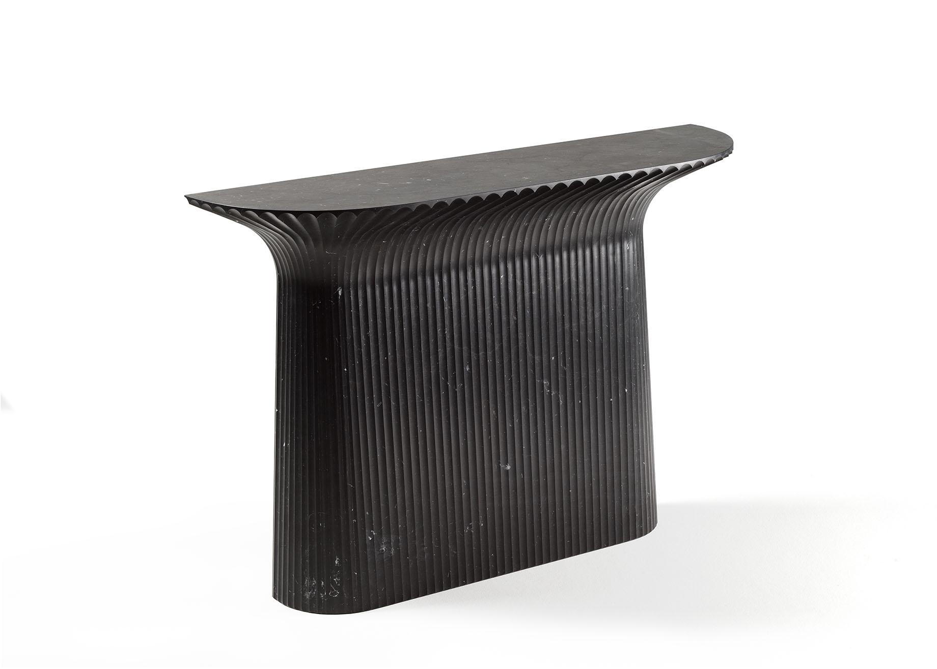 Bàn console đá sọc dọc — nội thất đá Rochelle Couture
