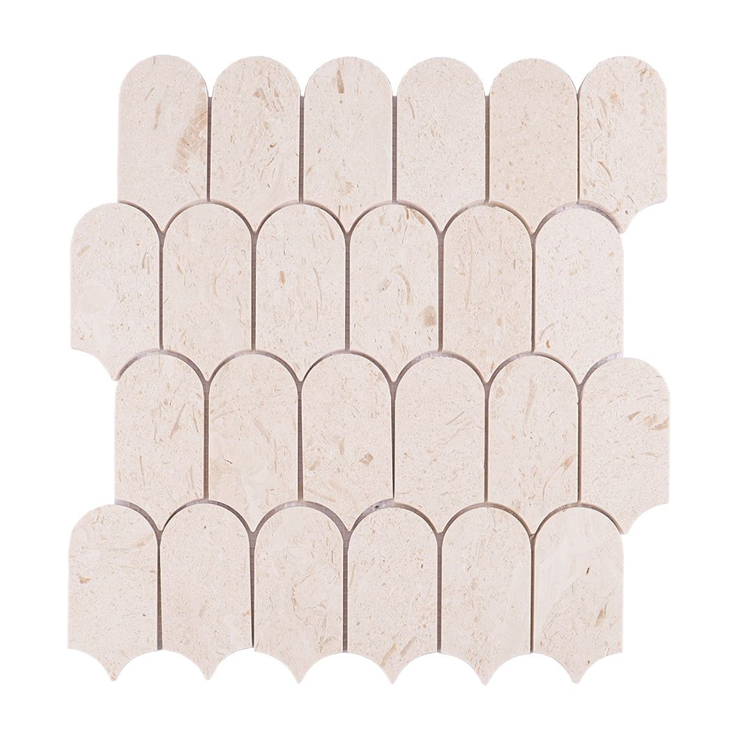 Beige Elongated Fish Scale Travertine Mosaic — mosaic vảy cá (fish scale) bằng đá travertine beige