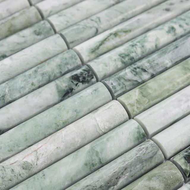 Emerald Green Fluted Marble Mosaic Wall Tile — mosaic rãnh sọc (fluted) bằng đá marble xanh lục