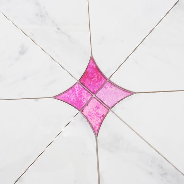 White Square Marble Waterjet Mosaic Tile with Pink Glass — mosaic hoa văn waterjet bằng đá marble trắng & hồng